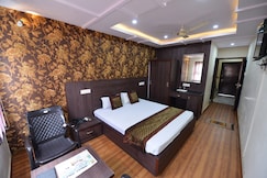 Hotel Mohit Palace  Family Hotel Near Gandhi Nagar Station, Jaipur