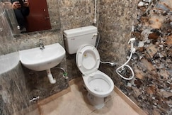 Aggarwal luxury room with private kitchen washroom and balcony along with fridge Ac  Android tv wifi, Sonipat