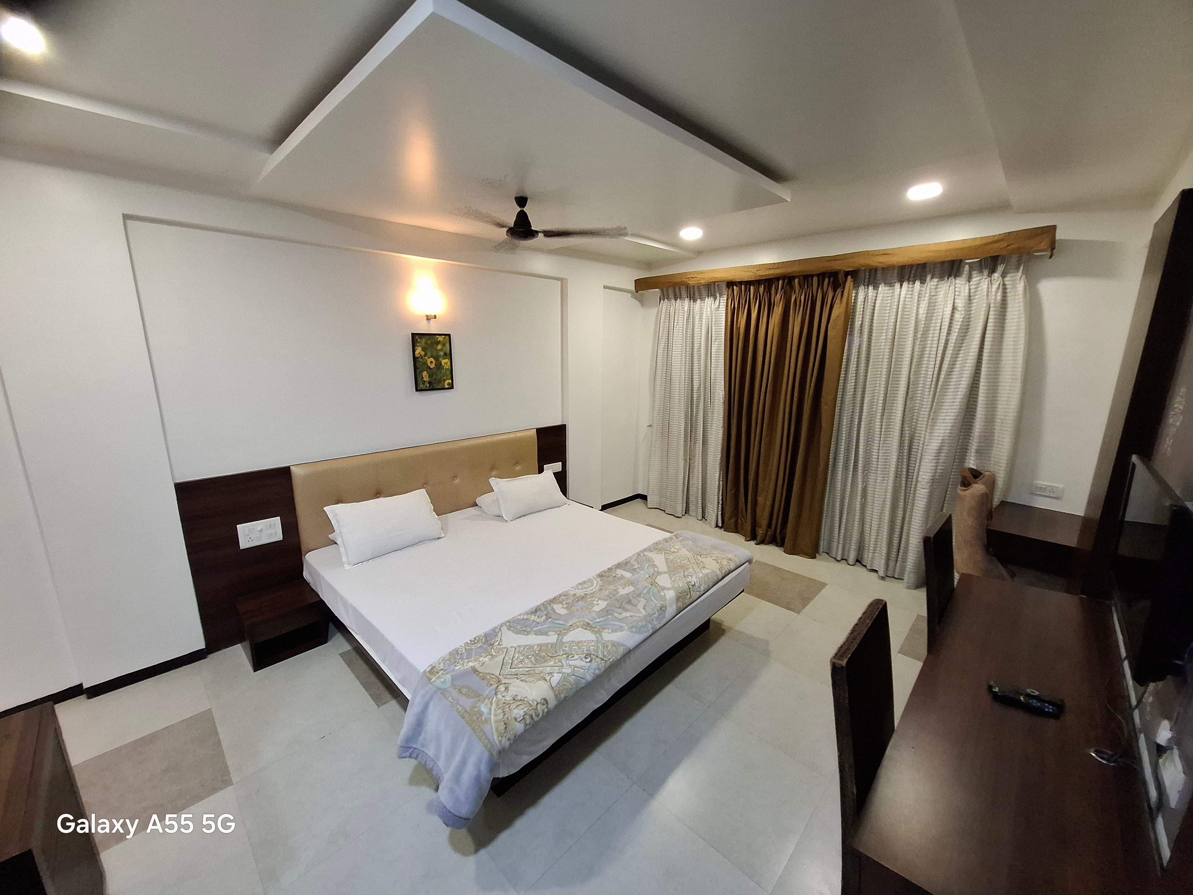 Hotel Pride Executive 4