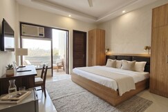 white lilly, Gurgaon