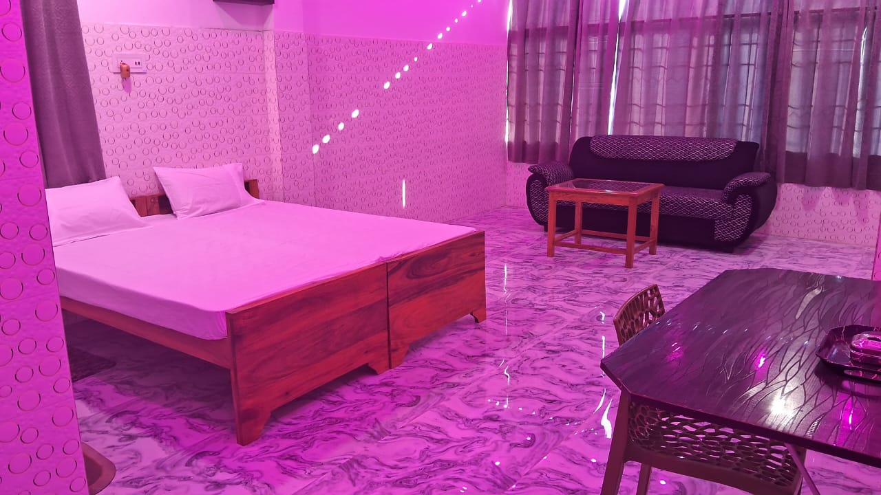 Ruchi Guest House - Tap to explore photos