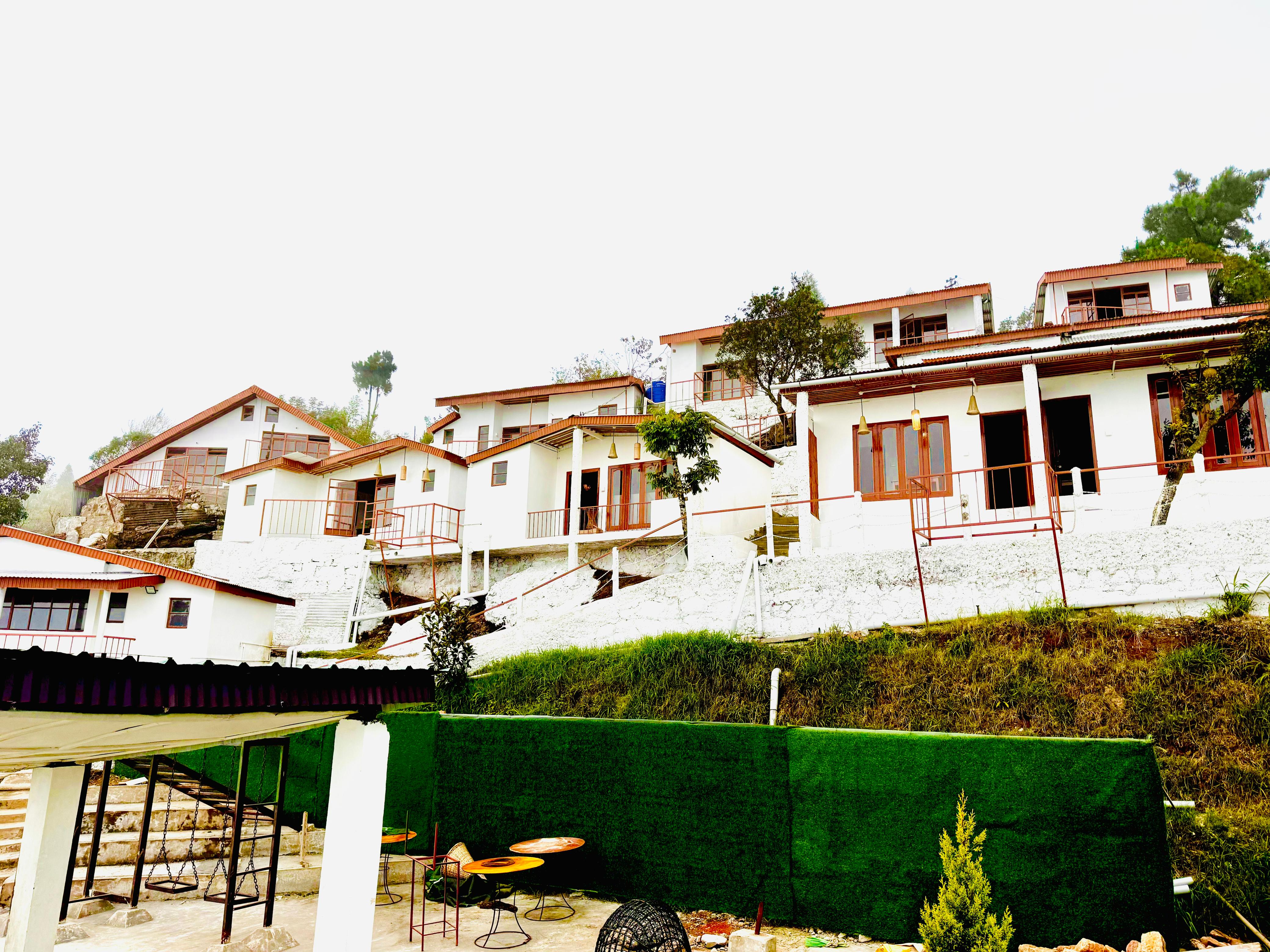 Meili Resort - Tap to explore photos