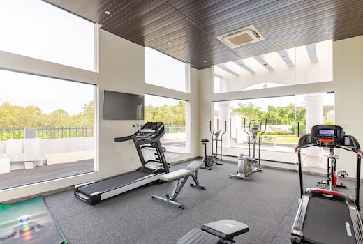 1BHK Candolim Beach Palm Trees View Fast WiFi C201