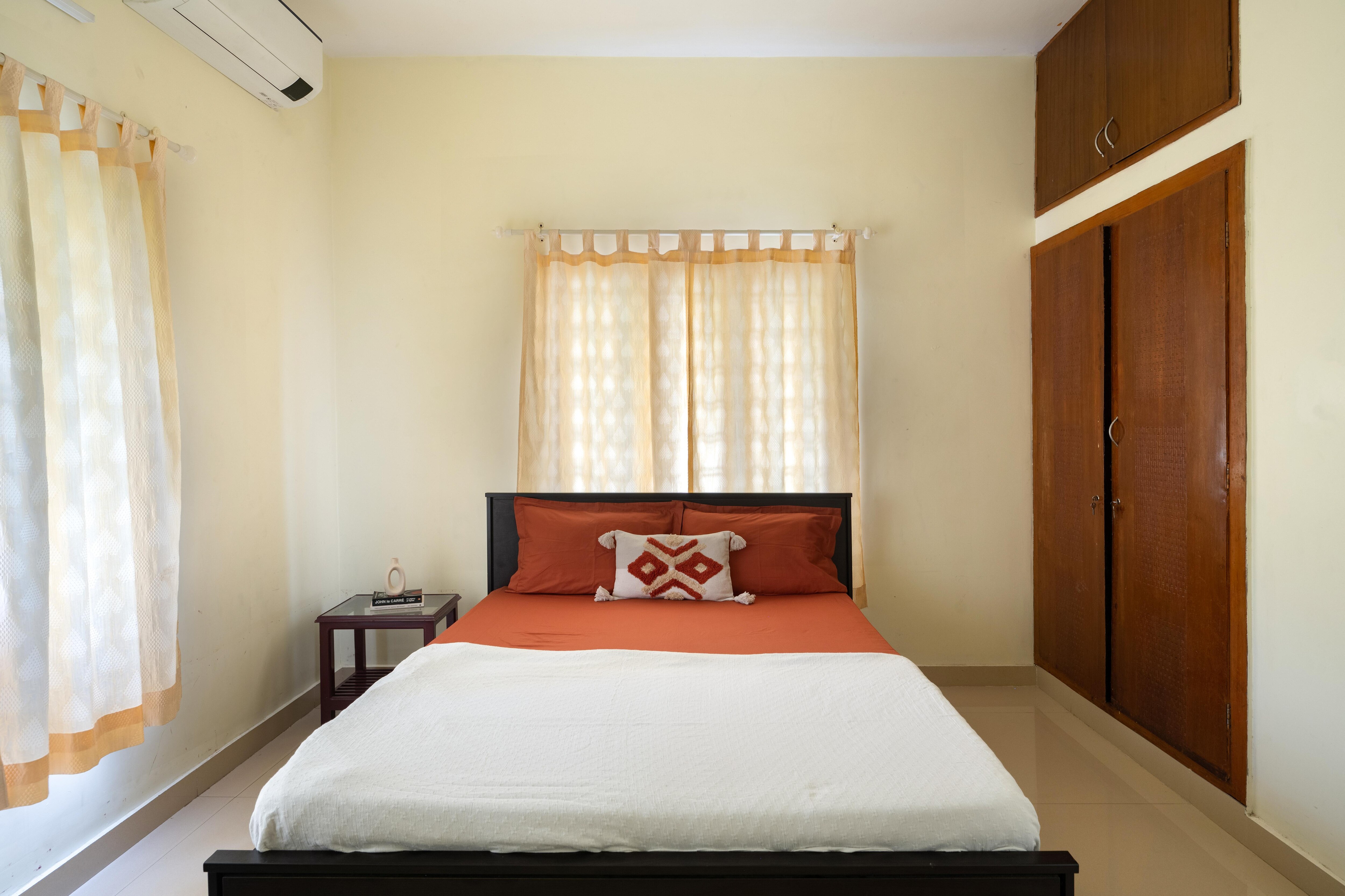 Kochi Blissful Refuge In Panampilly Nagar By Bastiat Stays - Tap to explore photos