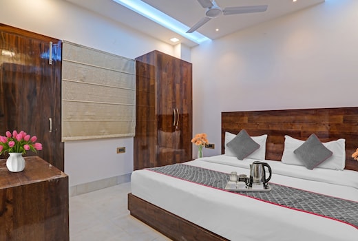 OYO 91140 Hotel Spotlight