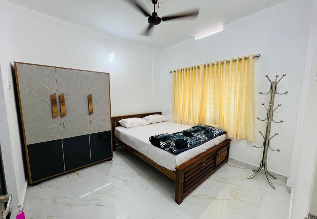 Fully Furnished 2 BHK near Tripriyar Temple - Beevees Homes Thriprayar - Tap to explore photos