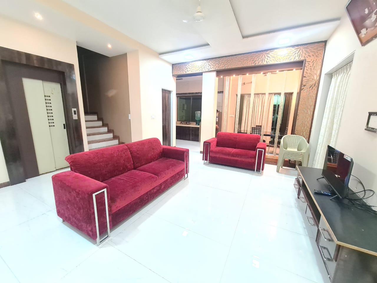 Mehta Mansion 6BHK Luxury Villa with pool - Tap to explore photos