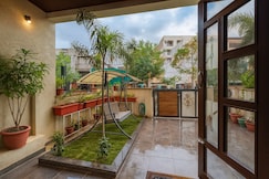 Kiki and Mikki stay, Jaipur