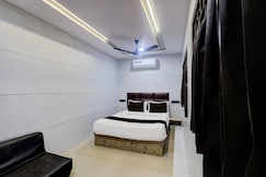 Hotel O Castle Rooms, Bardoli