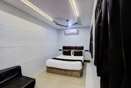 Hotel O Castle Rooms