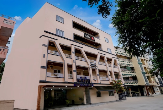 Hotel O Ss ome inn ultra luxury rooms