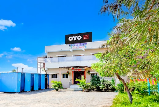 SPOT ON Hotel Satkar Bar and Lodge