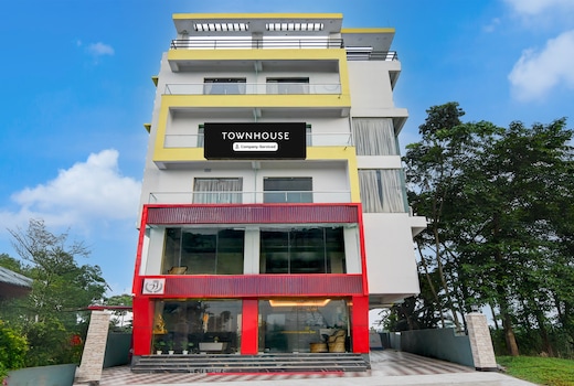 Super Townhouse AIIMS Kolkata Formerly Tanish Inn