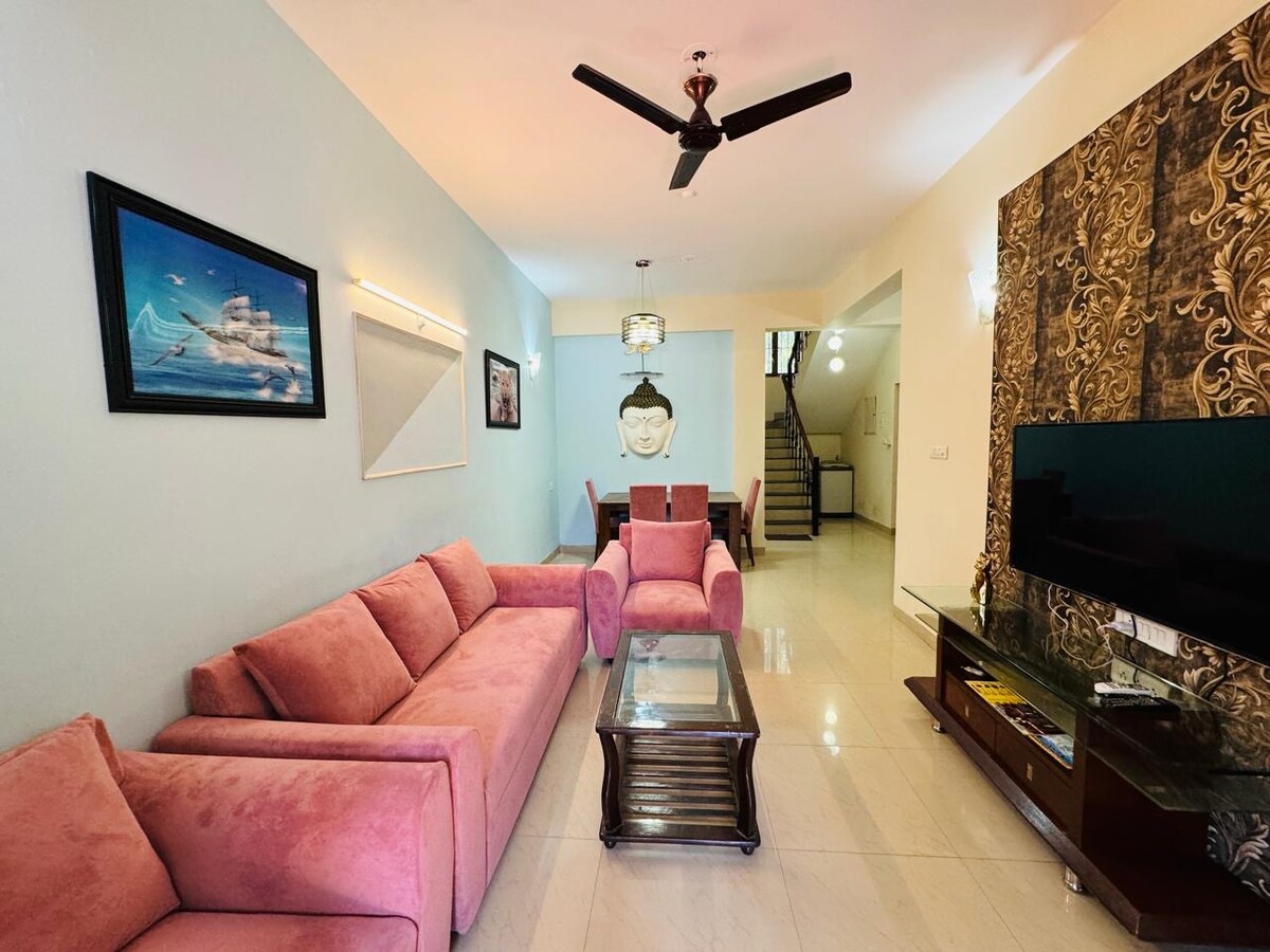 Villa 4 bhk Near Baga Beach - Tap to explore photos