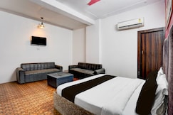 Hotel O Green Park Guest House Durgapuri Chowk, Delhi