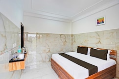 HOtel O The Clarks Inn, Noida