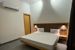 HotelTirupati, Saharanpur