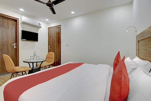 Hotel O Santosh Residency