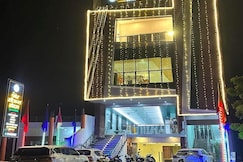 The Four seasons, Sultanpur