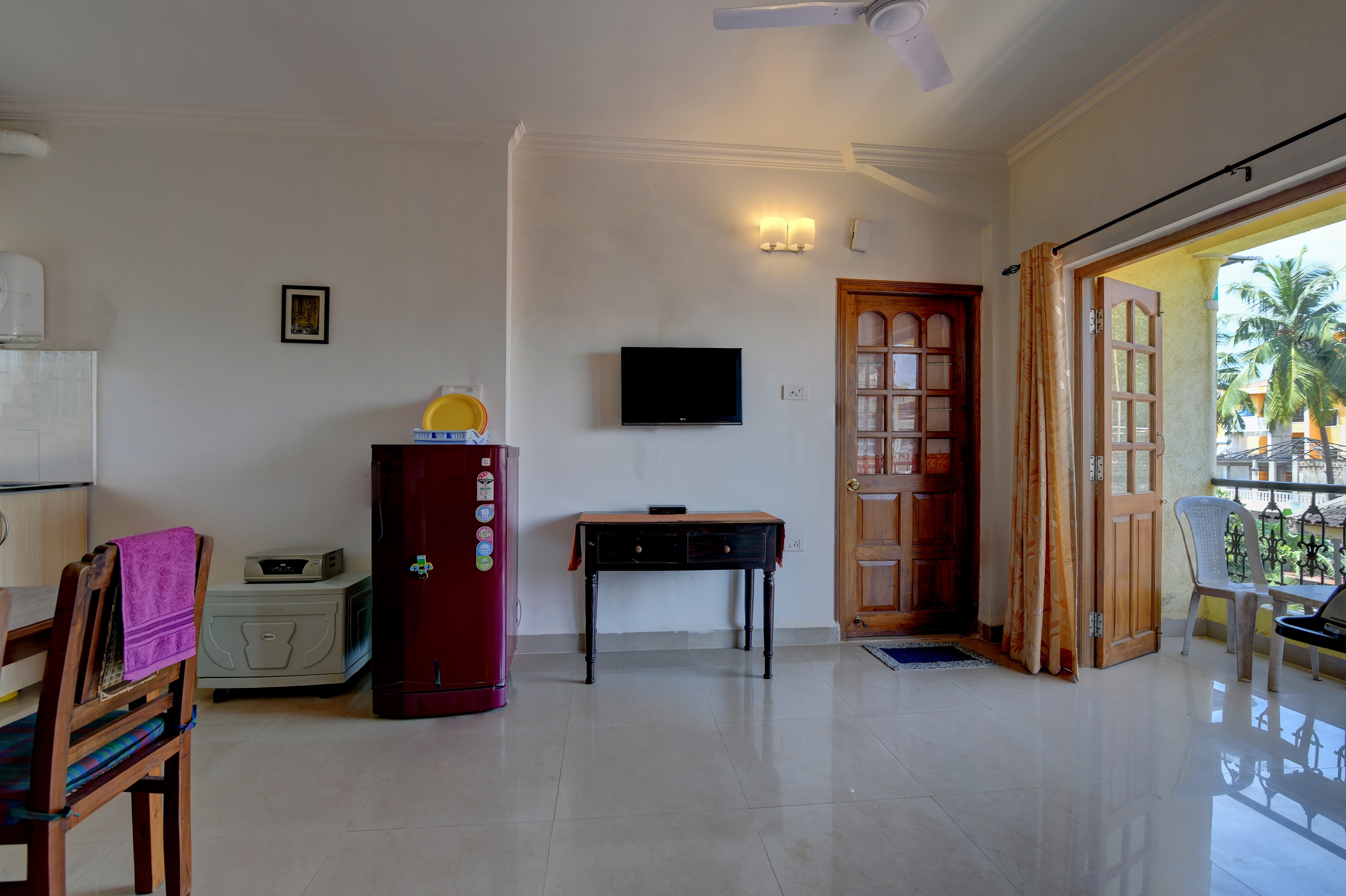 Candolim Apt Close to Beach | Homestay - Tap to explore photos