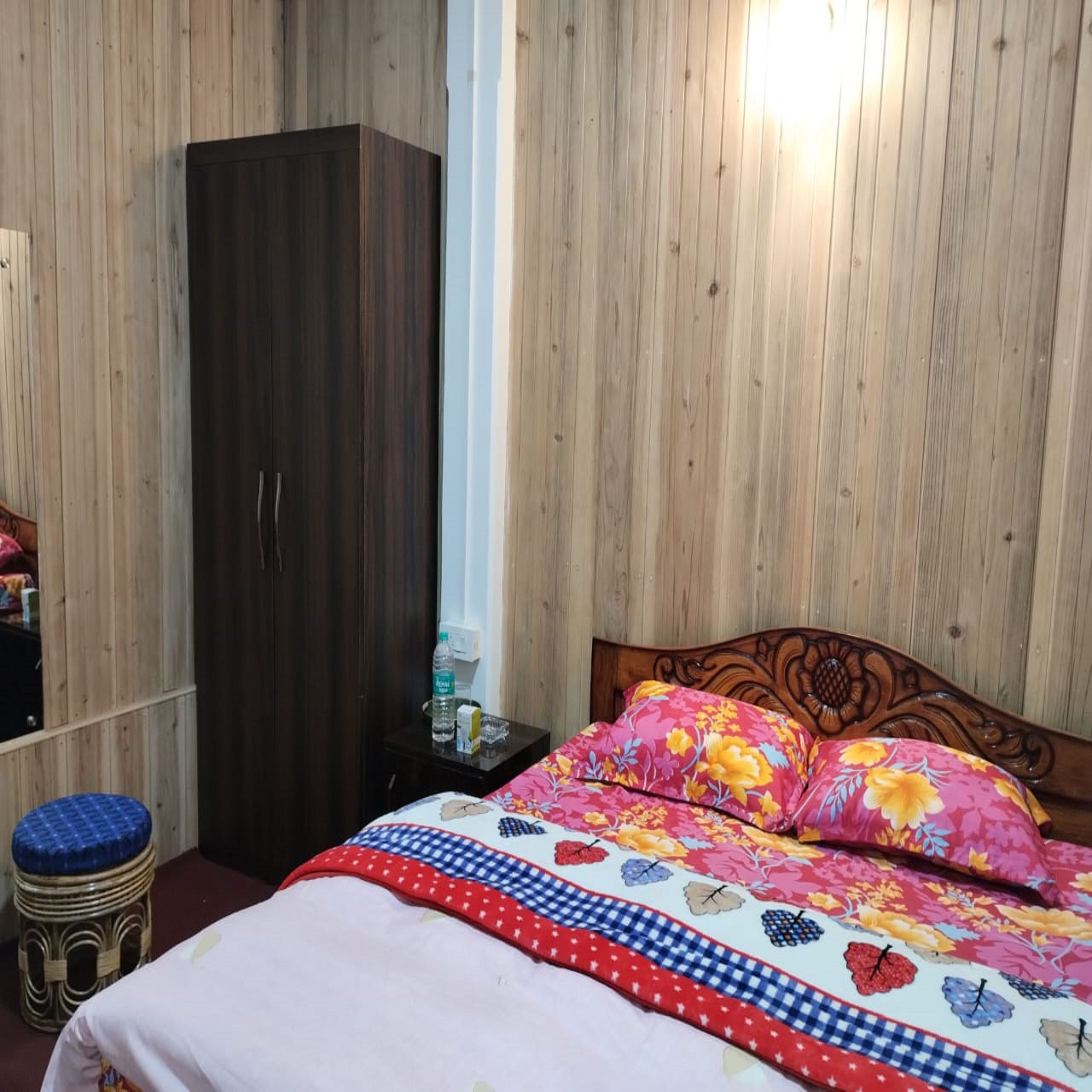 Seven Pines Homestay - Tap to explore photos