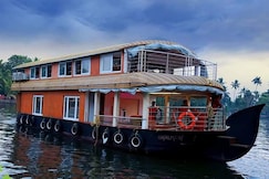 Relax in Kerala Premium Cruise, Alleppey