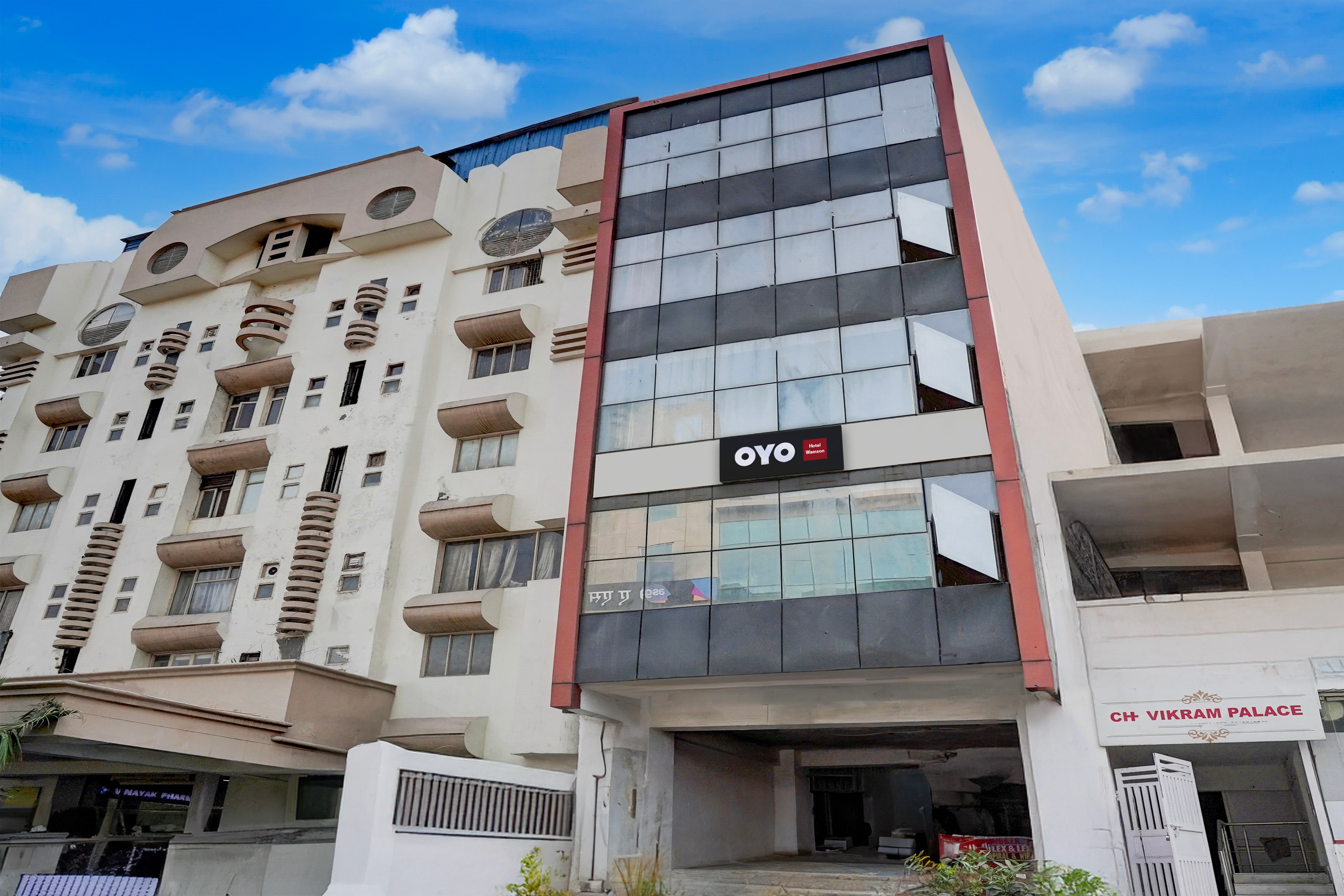 Super OYO Hotel O Wamson - Tap to explore photos