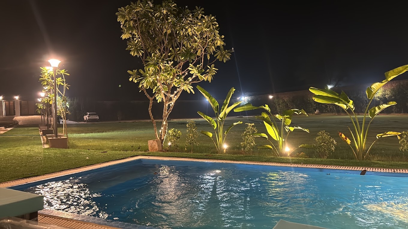 Qubes 6BHK Luxury Farmhouse  - Tap to explore photos