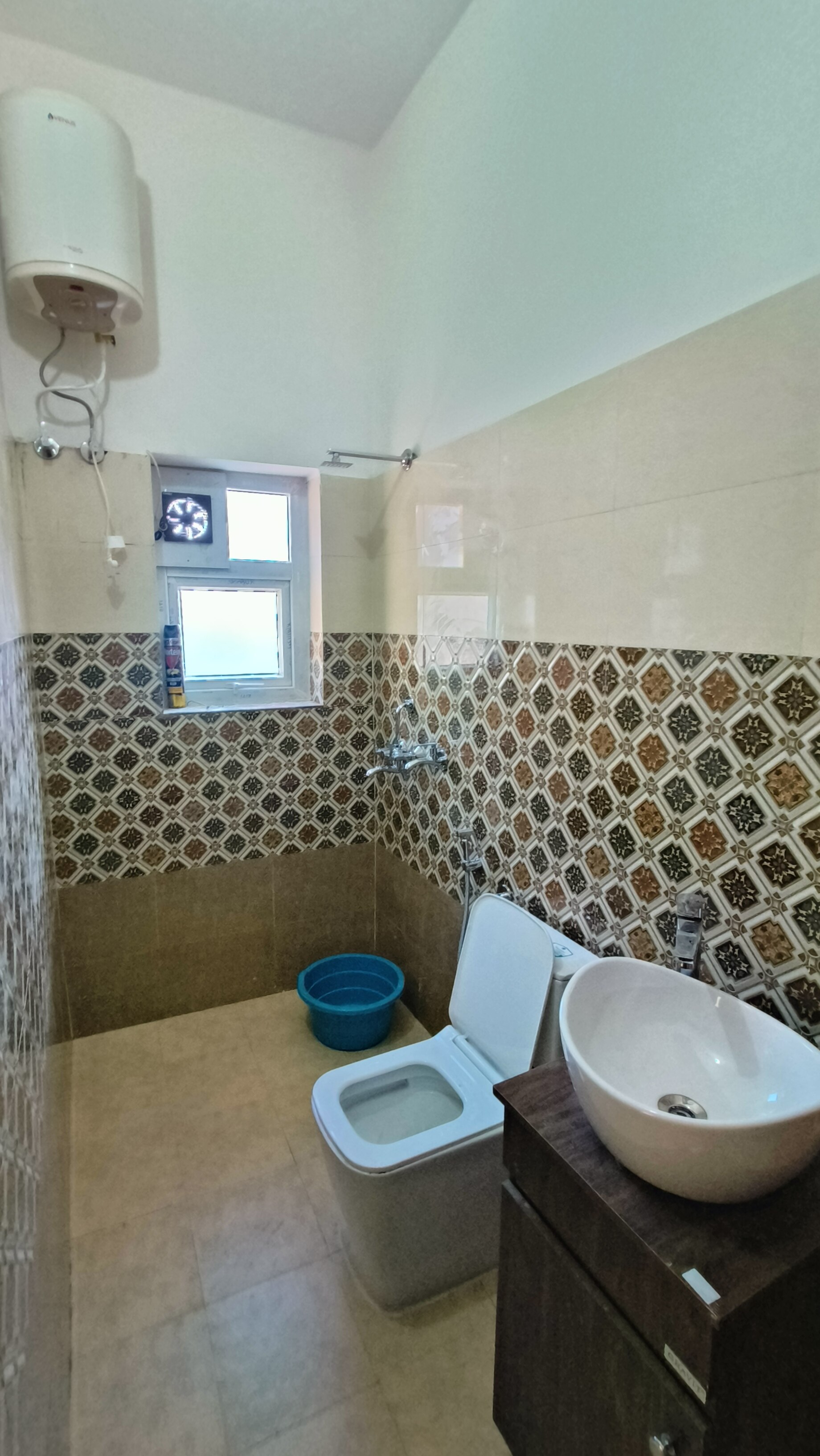 Shivoham Homestay IMA Subharti - Tap to explore photos