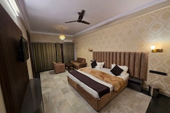 HOTEL MID TOWN, Panipat