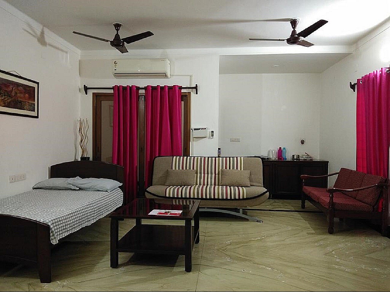 VRS Home Stay - Tap to explore photos