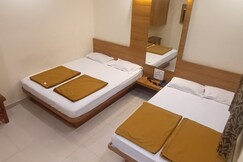 Shree Balaji Lodging, Kolhapur