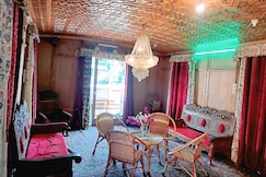 Houseboat Switzerland Front Line Dallake, Srinagar