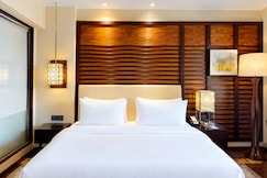 Radisson Blu Plaza Resort & Convention Centre Karjat, Neral