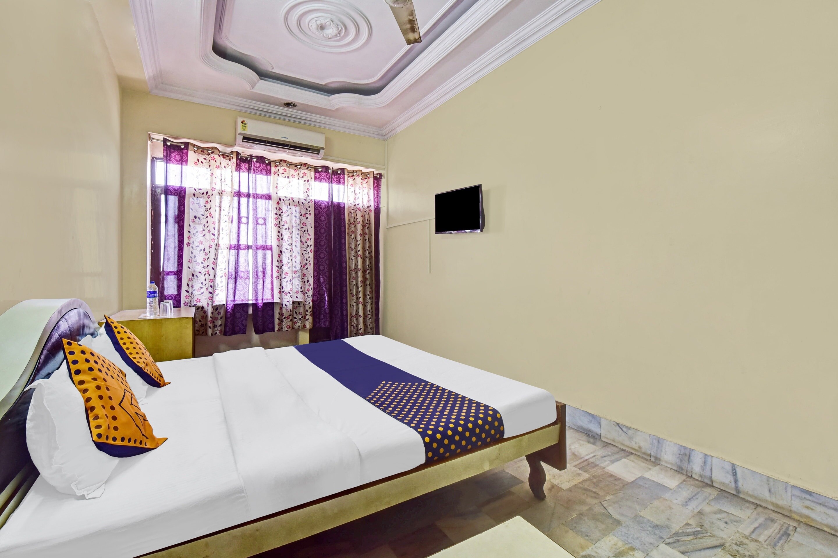 Hotel O Raj - Tap to explore photos