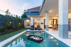 Kubu Petitenget Suite Seminyak, Bali