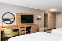 Hampton Inn & Suites by Hilton Chicago/St. Charles, Dupage