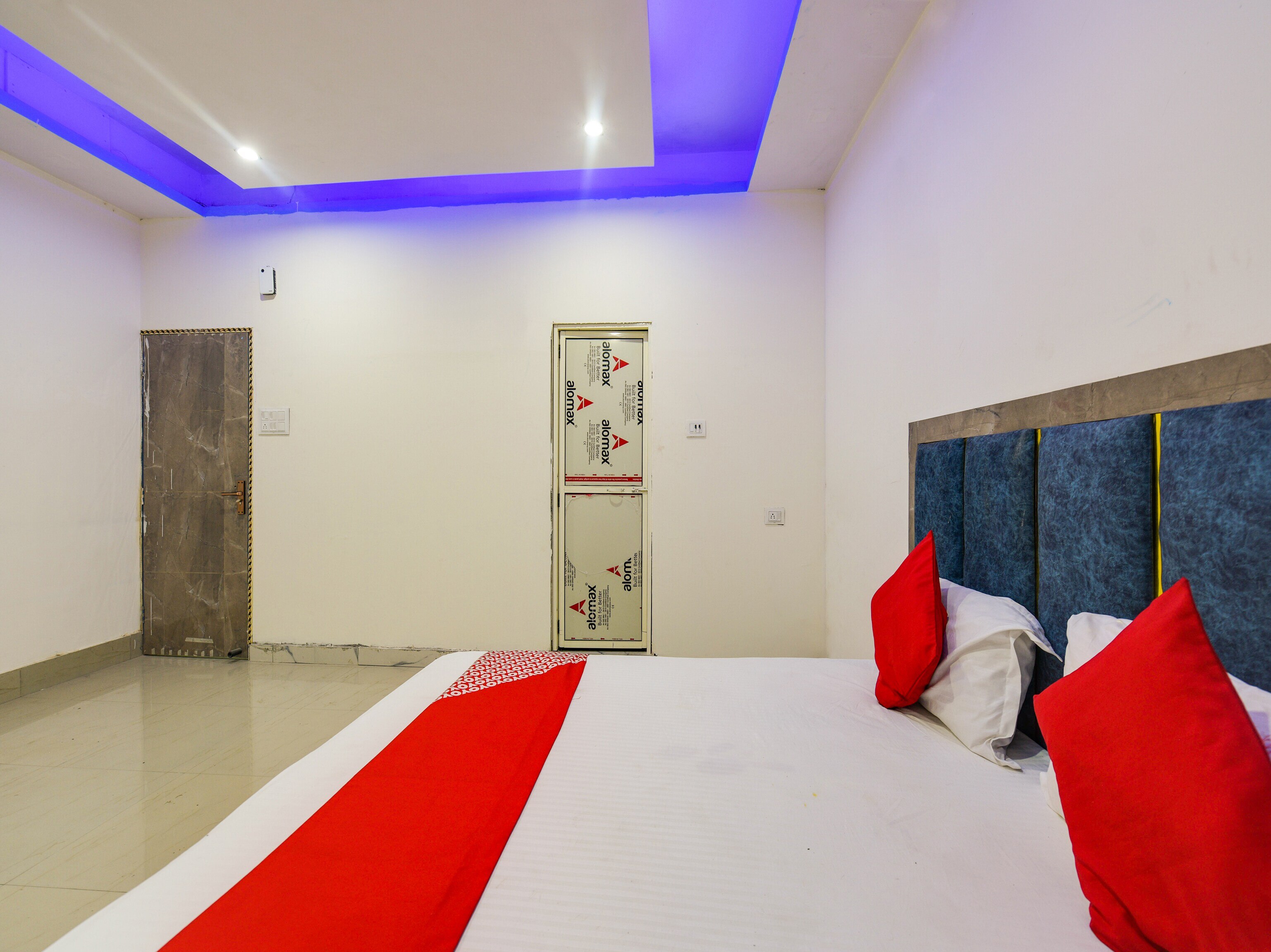 Hotel O Crystal guest house - Tap to explore photos