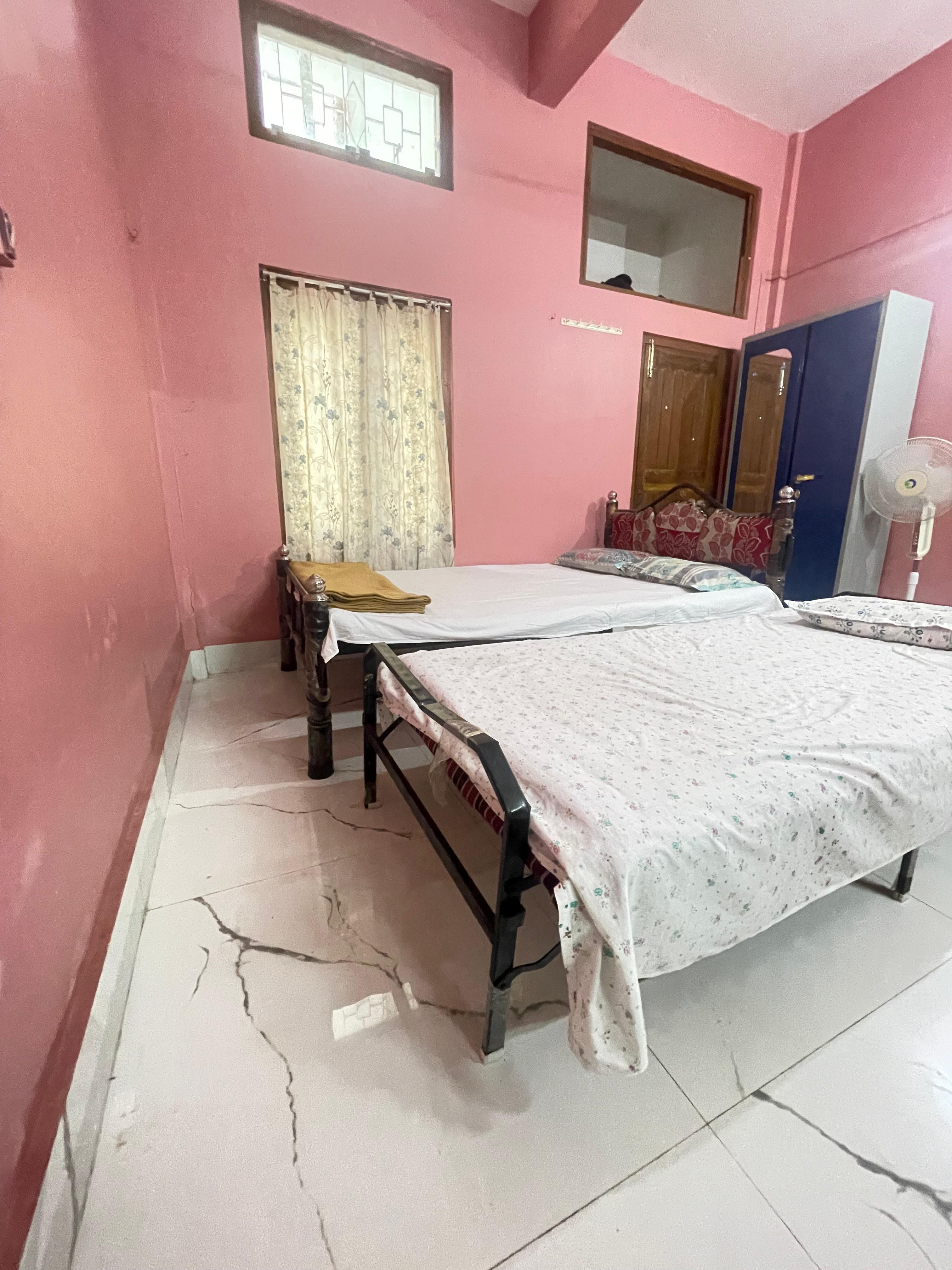 Inu's Homestay - Tap to explore photos