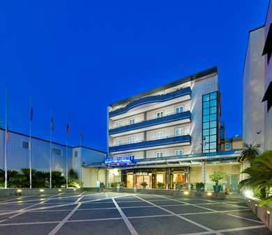 Best Western Hotel Ferrari - Tap to explore photos