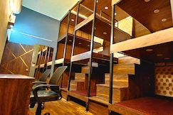 Urbania AC Hostel, Kolkata