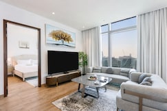 ELIVAAS Curated 2BR Sunset View Suite -Jumeirah Living Marina Gate, Dubai