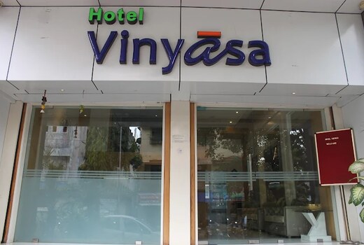Hotel Vinyasa Thane, 5 km from Thane Railway Station
