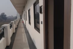 Soni Homestays, Naugarh