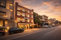The Solace Hotel - Nehru Place, Delhi