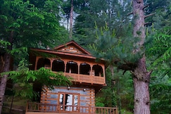 Kath Kuni Duplex Chalet with Grand View Balcony, Kullu