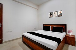 Hotel O Sector 49 Noida Formerly The Urban, Noida