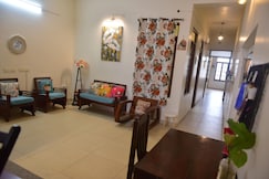 VERY Beautiful Whitetown home l Walkable to beach - Serenity, Pondicherry