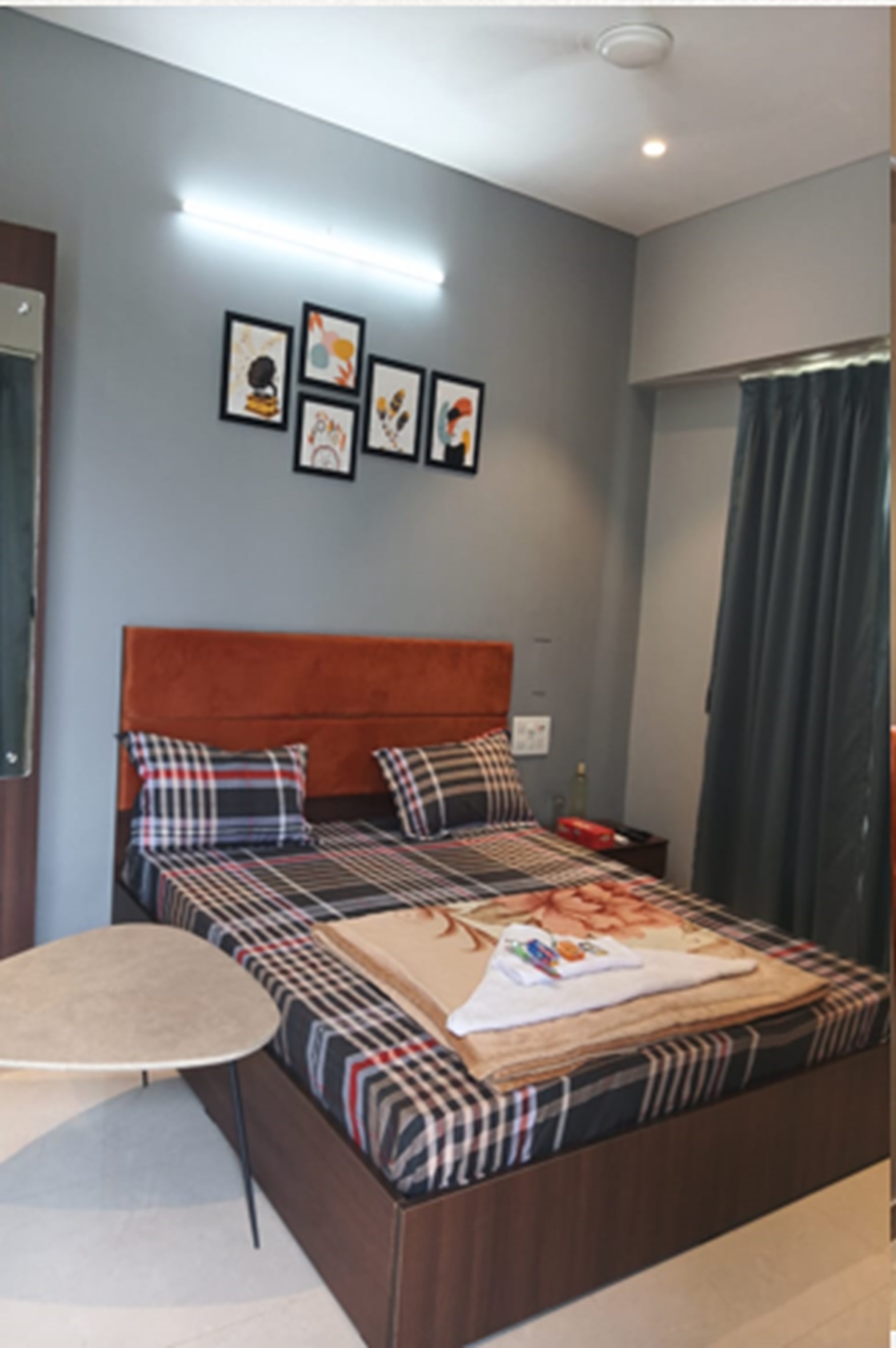 SMS Guest House- Surat - Tap to explore photos
