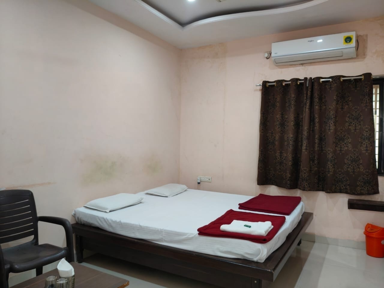 Jai Palace Hotel(Near Wardha Railway Station) 4